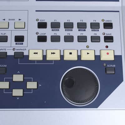 Yamaha 01X mLAN Digital Mixing Studio Controller and Mixer with Power Supply image 7
