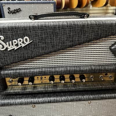 Supro 1699RH Statesman 2-Channel 50-Watt Tube Guitar Head Black Rhino image 5