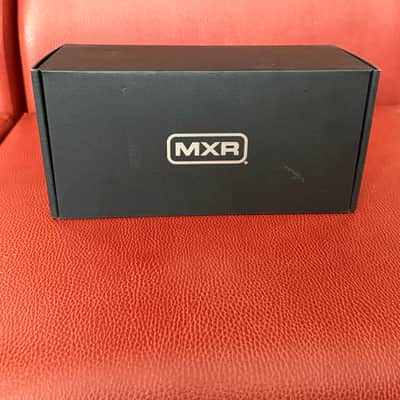 MXR M242 Iso-Brick Pro Power Supply 2024 - Present - Silver image 2