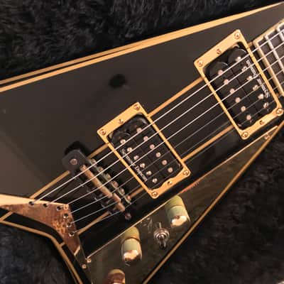 Jackson RR1 Custom Randy Rhoads 1985 San Dimas Custom Shop Offset Flying V Black and gold Pinstripe - PRE Fender era! image 2