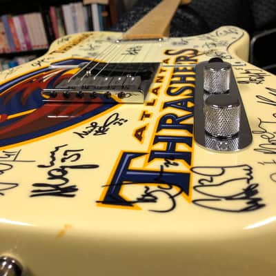 Fender US Telecaster NHL 2000 Atlanta Thrashers Team autographed Guitar image 1