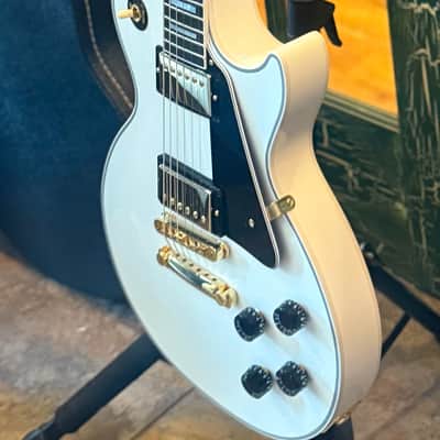 Gibson Les Paul Custom Shop Electric Guitar Alpine White W Case & COA image 9