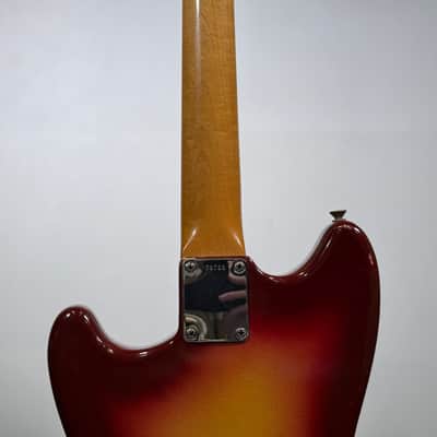 Fender Duo-Sonic with Rosewood Fretboard 1961 - 1964 - Sunburst image 3