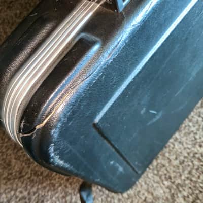 2003 Fender Deluxe Active Jazz Bass electric guitar skb hardshell case image 24