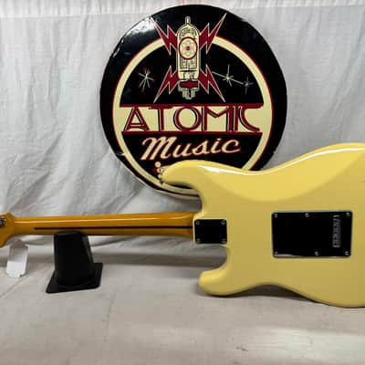 Fender Stratocaster Guitar with Case - CIJ mij Crafted In Japan 2002 - 2004 image 8