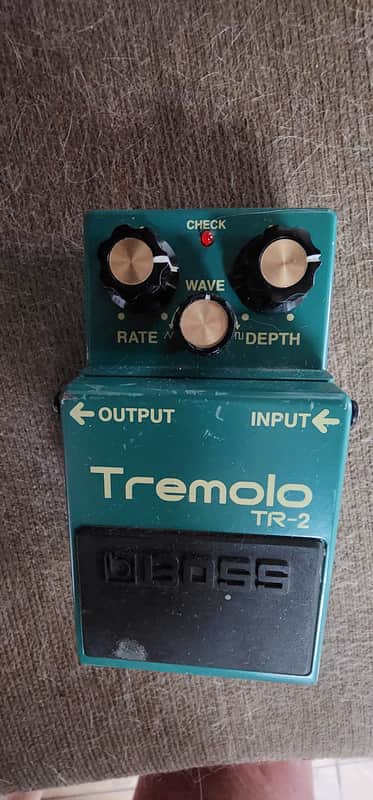 Boss TR-2 Tremolo (Silver Label) 1997 - Present - Green image 1