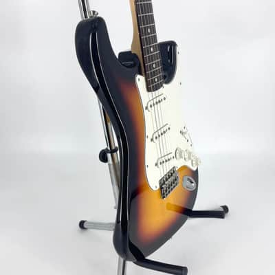 2021 Fender Japan Traditional Late 60's Stratocaster - 3-Colour Sunburst image 11