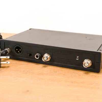 Shure ULXS24/58 Handheld Wireless System - G3 Band: 470-506 MHz CG010X4 image 5