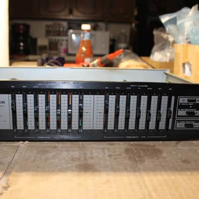Restored Pioneer  GR-560 7 Band Graphic Equalizer (10) image 9
