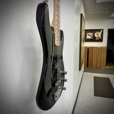Squier Affinity Precision Bass - Black, Maple image 2