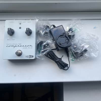 Effectrode Model PC-2A Photo-Optical Tube Compressor 2010s - White image 3