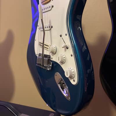 Fender American Standard Stratocaster with Maple Fretboard 1998 - 2000 - Aqua Marine Metallic image 6