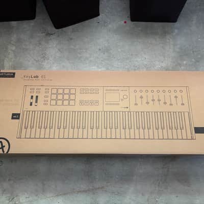 Arturia KeyLab 61 MkIII MIDI Controller 2024 - Present - Black image 2