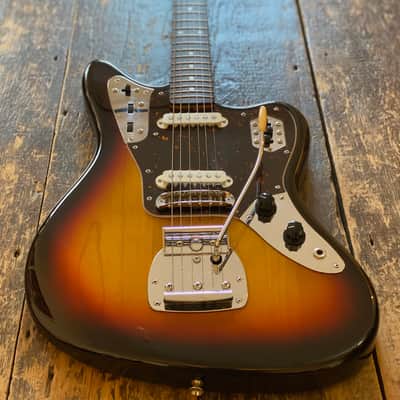 Fender Jaguar 1966 Reissue CIJ R-Serial 2004-2005 Three Tone Sunburst image 1