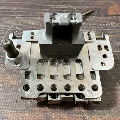 Ibanez Edge-ZERO Tremolo Bridge Chrome with ZPS3 Zero Point System image 9