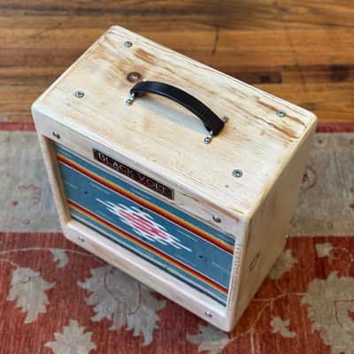 Black Volt The Hawk 15W Hand-Wired 10" Combo image 2