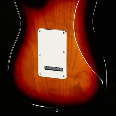 Fender Player Stratocaster HSS Maple Fingerboard 3-Color Sunburst (827) image 2