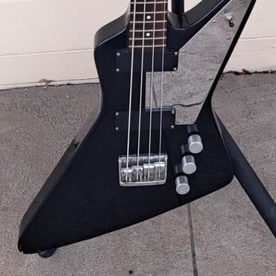 HAMER EXPLORER-STYLE BASS – “CHEAP TRICK ESSENTIAL”  IN BLACK image 2