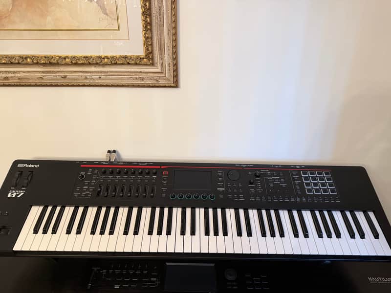 Roland FANTOM-07 76-Key Workstation Keyboard 2022 - Present - Black image 1