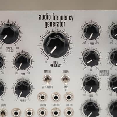 Livewire Audio Frequency Generator Eurorack Synthesizer Module #58426 image 3