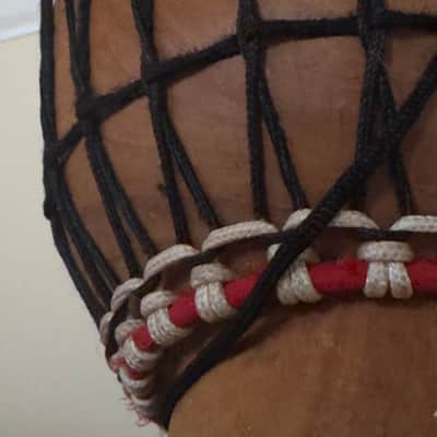 Djembe Medium - wood/skin image 3