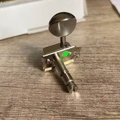 Fender Vintage Locking Tuning Machines - chrome image 1