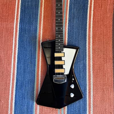 Ernie Ball Music Man St. Vincent Signature Goldie 2021 - Present - Silk Charmeuse image 1