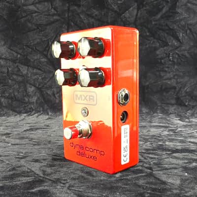 MXR M228 Dyna Comp Deluxe Compressor Pedal With Power Supply image 2
