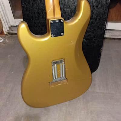 Fender Gold Sister Stratocaster special run 2005 image 7