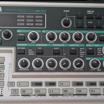 Yamaha DX200 FM Synthesizer 90 - grey