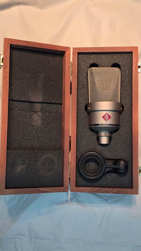 Neumann TLM 103