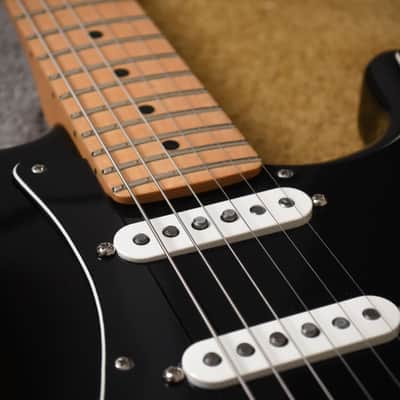 Fender Limited Edition Player Stratocaster MN / Black (Pre-owned, 2021) image 6