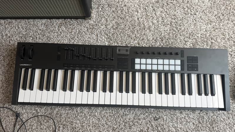 Novation Launchkey 61 MKIV MIDI Keyboard Controller 2024 - Present - Black image 1