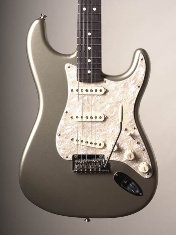 Fender (2018) American Professional Stratocaster Limited Edition Electric Guitar w/ Solid Rosewood Neck - Champagne, incl. OHSC