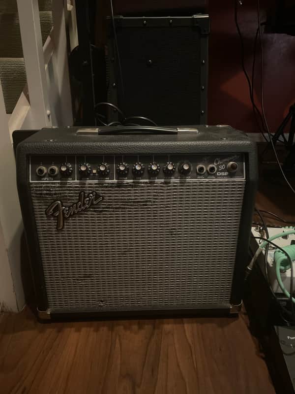 Fender Champion 30 2-Channel 30-Watt 1x10" Guitar Practice Amp 1999 - 2002 - Black image 1