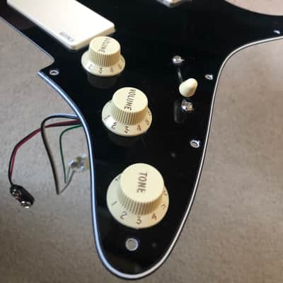 Immagine EMG KH21 Kirk Hammett HH Pre-Wired Loaded Pickguard (Custom Color) - 4