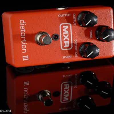 MXR M115 Distortion III Guitar Effect Pedal image 2
