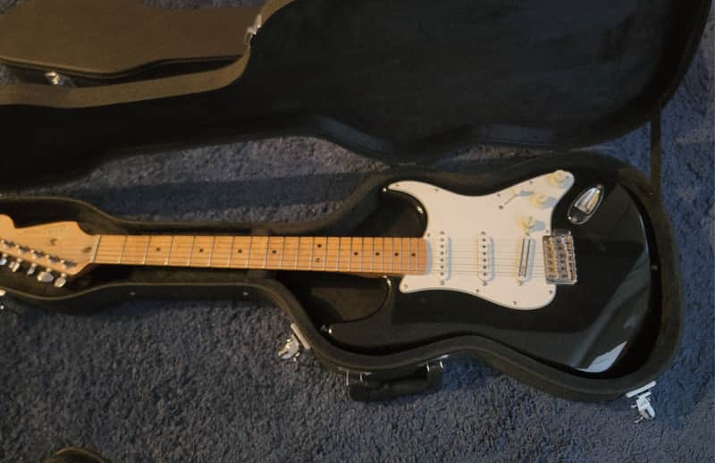 Fender Stratocaster 1998 - Black New Pickups and push-pull image 1