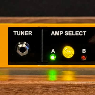 Radial JX42 V2 Instrument and Amplifier Switcher 2021 - Yellow image 1