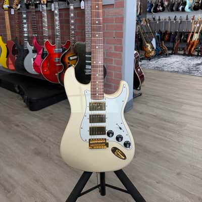 Fender FSR Mahogany Blacktop Stratocaster HHH 2019 - Olympic White image 2