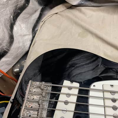 Godin Shifter 5 5-string Bass 2011 - Black image 3