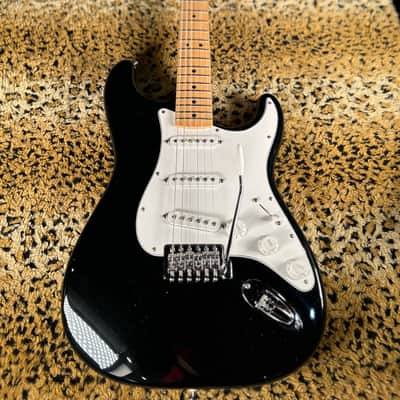 Fender Fender Standard Stratocaster MIM Electric Guitar Black 2008 - 2022 - Black image 2
