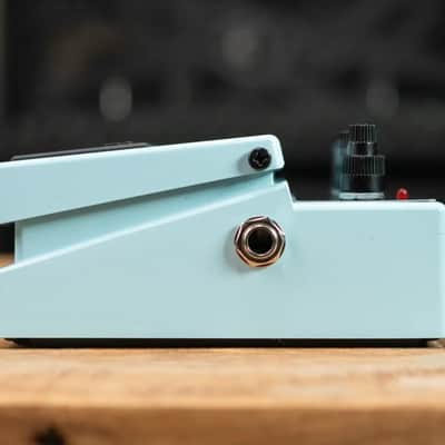 Boss CE-5 Stereo Chorus Ensemble Pedal - Used Floor Model image 4