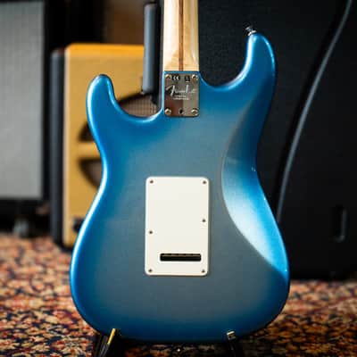 Fender Limited Edition American Showcase Stratocaster HSS 2021 - Sky Burst Metallic image 9