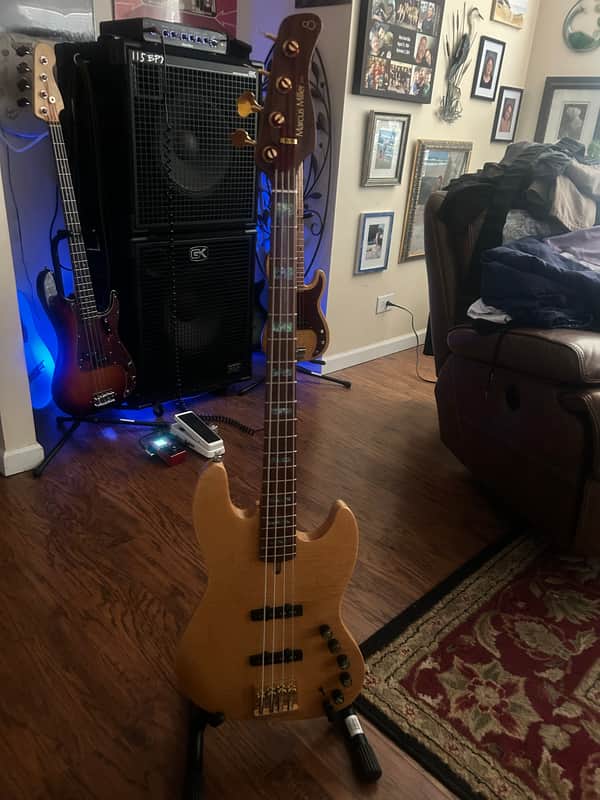 Sire Marcus Miller V10dx