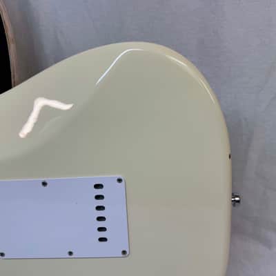 Fender Eric Clapton Stratocaster Guitar with Case 2021 - Olympic White / Maple neck image 15