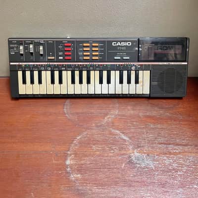 Casio PT-82 32-Key Mini Synthesizer 1980s Black