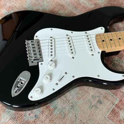 Fender Stratocaster 1995 Squier Series Maple Neck Made in Mexico MIM Black Gig Bag image 1