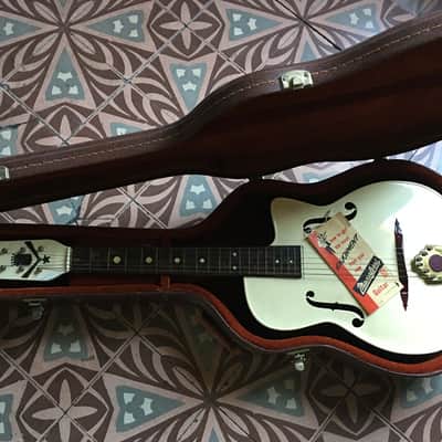 Vintage Maccaferri G40 Plastic Guitar 1950's White/Brown plastic image 2