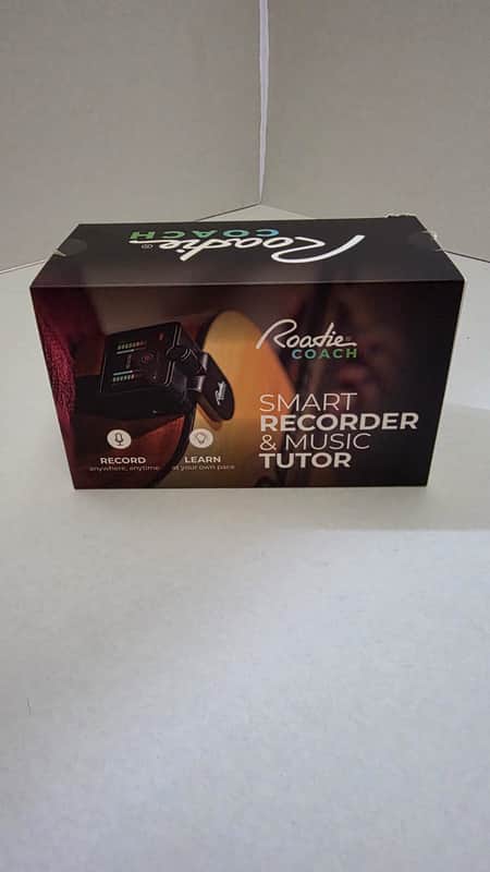 Roadie Coach 2022 - Black plastic image 1